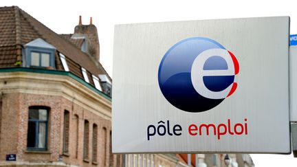 Une agence P&ocirc;le emploi de Lille (Nord), le 4 juin 2013.&nbsp; (PHILIPPE HUGUEN / AFP)