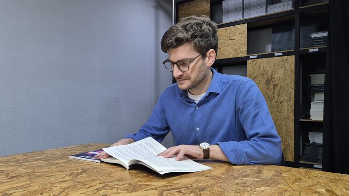 Gouram Imnadze in the premises of the Social Justice Center, May 20, 2024 in Tbilisi (Georgia).  (FABIEN MAGNENOU / FRANCEINFO)