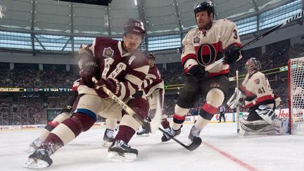 Les Canucks face aux Senators dans les tenues d'époque