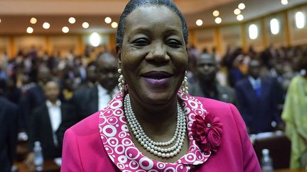 1 - Catherine Samba-Panza, la maire de Bangui, est élue présidente de la République centrafricaine. Une première dans l'histoire de l'Afrique centrale.        

2 - Avec son profil prometteur, Catherine Samba-Panza pourra-t-elle panser les plaies de la Centrafrique déchirée par ses divisions identitaires ?                 

3 - Cinq choses à savoir sur Catherine Samba Panza.  (AFP PHOTO / ERIC FEFERBERG)