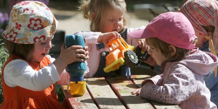 Une crèche en Allemagne qui voit sa population regresser (JOHN MACDOUGALL / AFP)