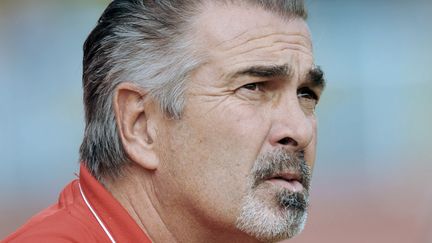 Jacques Delmas, ancien entra&icirc;neur de Perpignan, lors du match de son &eacute;quipe &agrave; Bayonne (Pyr&eacute;n&eacute;es-Atlantiques), le 29 octobre 2011. (GAIZKA IROZ / AFP)