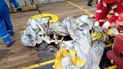 Des débris retrouvés en mer de Java pourraient appartenir au Boeing de Lion Air qui s'est écrasé, le 29 octobre 2018. (ANTARA FOTO AGENCY / REUTERS)