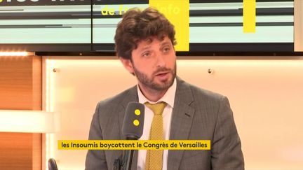 Antoine Buéno, écrivain, essayiste et chroniqueur, était invité des "Informés de franceinfo" (RADIO FRANCE / FRANCE INFO)