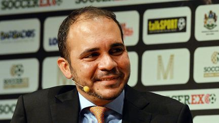 Le prince Ali Bin&nbsp;Al&nbsp;Hussein, vice-pr&eacute;sident de la Fifa,&nbsp;lors d'une convention sur le football &agrave; Manchester (Royaume-Uni), le 8 septembre 2014. (PAUL ELLIS / AFP)