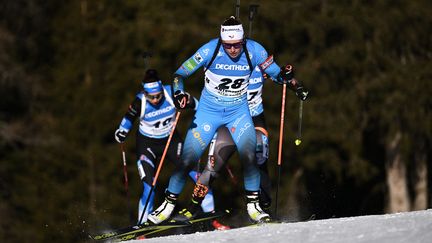 Justine Braisaz-Bouchet&nbsp;s'est imposée dans l'épreuve individuelle dames de biathlon à&nbsp;Antholz-Anterselva (Italie). (MARCO BERTORELLO / AFP)