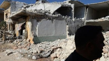 Maisons détruites par les bombardements à Atareb. (AFP PHILIPPE DESMAZES)