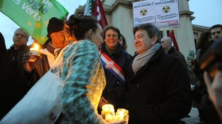 Jean-Luc Mélenchon lors d'une manifestation anti-nucléaire après la catastrophe au Japon (13/3/2011) (AFP/MIGUEL MEDINA)