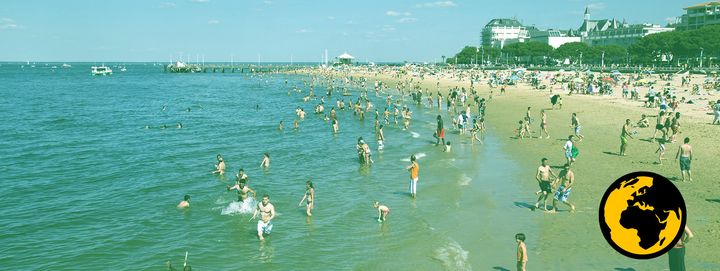 Une plage d'Arcachon (Gironde), photographiée le 12 août 2018. (PHILIPPE ROY / AFP)