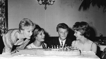 Johnny Hallyday fête son anniversaire le 17 juin 1961 à Paris. (DALMAS / SIPA)