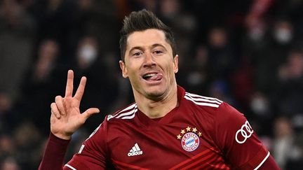 Robert Lewandowski lors du huitième de finale retour de Ligue des champions entre le Bayern Munich et le RB Salzbourg, à l'Allianz Arena, le 8 mars 2022. (SVEN HOPPE / DPA via AFP)