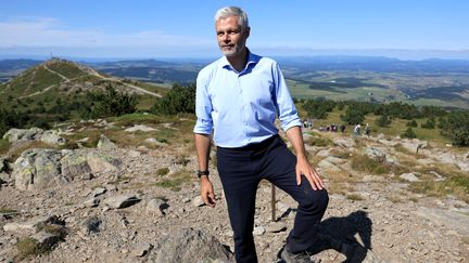 Laurent Wauquiez a fait sa rentrée politique rituelle au Mont Mézenc le 25 août. (EMMANUEL DUNAND / AFP)