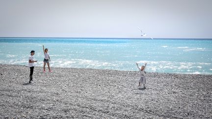 La promenade des Anglais, à Nice, le 11 mai 2020, premier jour du déconfinement. (ARIE BOTBOL / HANS LUCAS / AFP)