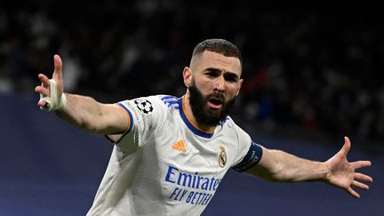 Grâce à un nouveau but de Karim Benzema, un Real Madrid s'en est sorti contre Chelsea mardi. (PIERRE-PHILIPPE MARCOU / AFP)