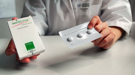 Une IVG&nbsp;m&eacute;dicamenteuse peut &ecirc;tre&nbsp;pratiqu&eacute;e jusqu'&agrave; la fin de la cinqui&egrave;me semaine de grossesse.&nbsp; (MANOOCHER DEGHATI / AFP)