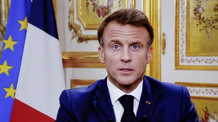 Le président français, Emmanuel Macron, lors de son allocution télévisée sur la guerre entre Israël et le Hamas, le 12 octobre 2023. (LUDOVIC MARIN / AFP)