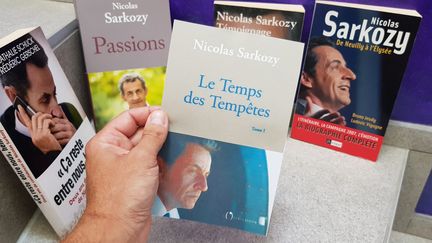 Le nouveau livre de Nicolas Sarkozy, "Le Temps des tempêtes", est sorti en librairies le 23 juillet 2020.&nbsp; (MAXPPP)