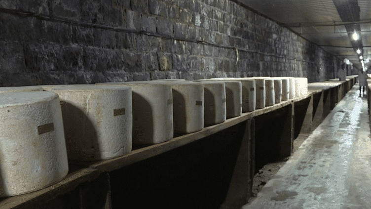 Cantal : des fromages affinés dans de vieux tunnels ferroviaires