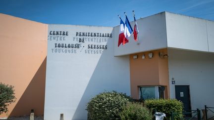 Le centre pénitentiaire de Toulouse-Seysses où est détenu Cédric Jubillar. (LIONEL BONAVENTURE / AFP)