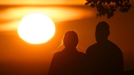 Un anticyclone se situe au-dessus de la France, ce qui explique cet air très chaud qui nous remonte du Maghreb. (photo d'illustration). (JULIAN STRATENSCHULTE / DPA)