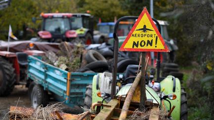 Manifestation d'agriculteurs à Notre-Dame-des-Landes (Loire-Atlantique), contre le projet d'aéroport, le 10 novembre 2016.&nbsp; (DAMIEN MEYER / AFP)