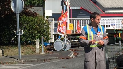 Retour à l'usine après trois semaines de congés pour les salariés de GM&amp;S industry dans la Creuse. (MARC BERTRAND / RADIO FRANCE)