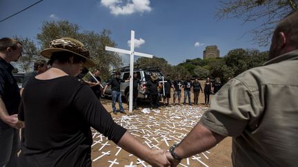 Manifestation des fermiers blancs devant le monument des pionniers boers, le Voortrekker Monument de Pretoria, le 30 octobre 2017.