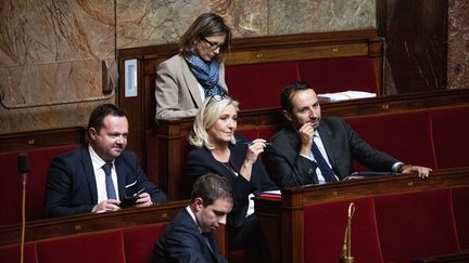 Marine Le Pen avec des députés du Rassemblement national, le 7 octobre 2019. (CHRISTOPHE MORIN / MAXPPP)