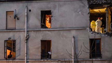 Le&nbsp;48, rue de la République à Saint-Denis, aussi appelé "Le Corbillon", l'immeuble où se trouvait le "squat" de Jawad Bendaoud.&nbsp; (CHRISTOPHE PETIT TESSON / EPA / MAXPPP)