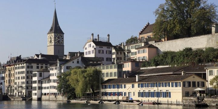 Zurich, les berges de la Limmat (AFP/Tibor Bognar / Photononstop)