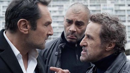 Gilles Lellouche (à g.) dans "Jusqu'ici tout va bien"
 (Quad Films)