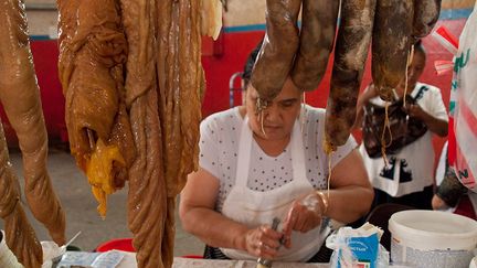 Le "chuchuk" est&nbsp;une saucisse traditionnelle de cheval, animal dont la viande est très recherchée par les Kirghizes.&nbsp; (EVGENI ZOTOV / CREATIVE COMMONS / FLICKR)