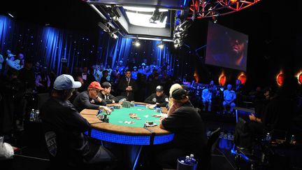 Des joueurs partipent au World Series of Poker, le 7 novembre 2009, &agrave; Las Vegas (Nevada). (ROBYN BECK / AFP)