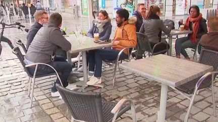 Déconfinement en Belgique : Tournay célèbre la réouverture des terrasses