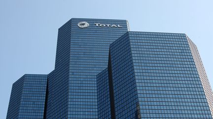 La tour Total, dans le quartier de La Défense, près de Paris. (©FRANCOIS LAFITE/WOSTOK PRESS / MAXPPP)