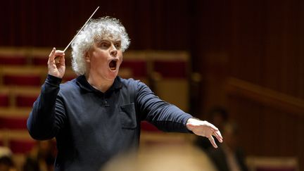 Simon Rattle à Sydney en décembre 2015
 (CITIZENSIDE/THINKING MEDIA /AFP)