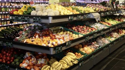 &nbsp; (Les fruits et légumes français ne sont pas vraiment plus chers que les importés, mais le bio oui © MAXPPP)