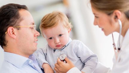 Plusieurs propositions pour améliorer la prise en charge des enfants à l'hôpital (&copy; Fotolia)