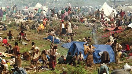 Un camp de réfugiés rwandais au nord de Goma (RDC), le 17 juillet 1994. (AFP / PASCAL GUYOT)