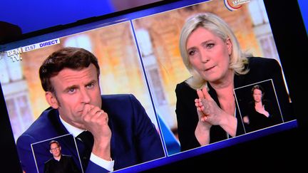 Débat entre les deux tours de l'élection présidentielle entre Emmanuel Macron et Marine Le Pen, le 20 avril 2022. (MOURAD ALLILI / MAXPPP)