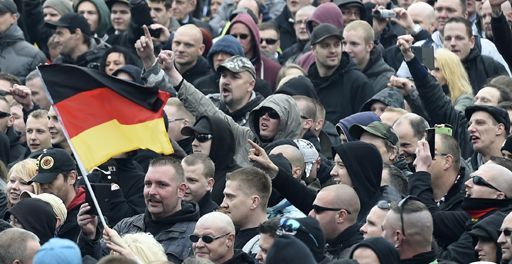 Manifestation de néo-nazis à Hanovre (nord de l'Allemagne) le 15 novembre 2016 (REUTERS - Fabian Bimme)