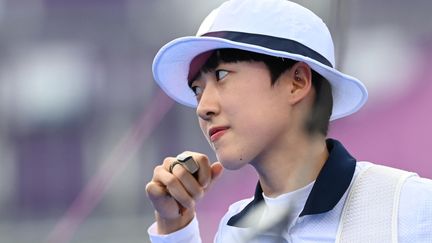 An San, triple médaillée d'or au tir à l'arc aux Jeux olympiques de Tokyo accusée de féminisme en Corée du sud parce qu'elle a les cheveux courts. (ADEK BERRY / AFP)