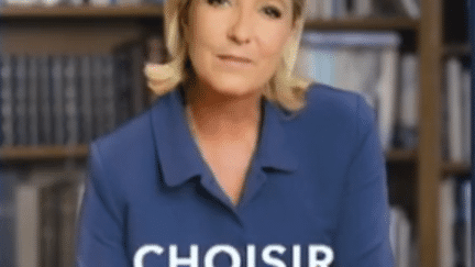 Marine Le Pen : une nouvelle affiche pour relancer sa campagne