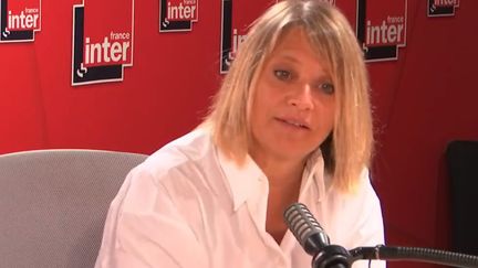 Karine Lacombe,&nbsp;la cheffe de service des maladies infectieuses de l'Hôpital Saint-Antoine, le 9 novembre 2021 sur France Inter. (FRANCEINTER / RADIO FRANCE)