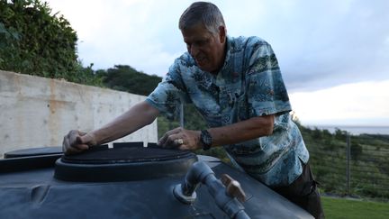 Lee Webber, ex-vétéran américain habite une immense maison en&nbsp;béton armé sur l'île de Guam. (ANGÉLIQUE FORGET / RADIO FRANCE)