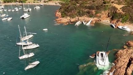 En Corse, le village de&nbsp;Girolata&nbsp;est&nbsp;devenu&nbsp;le symbole du traumatisme vécu par l'île, lors des intempéries survenues dans la matinée du jeudi 18 août. (FRANCE 2)