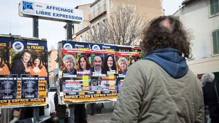  (Panneaux electoraux dans les rues de Marseille © Maxppp)