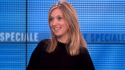 Léa Drucker présente "Un amour qui ne finit pas" sur le plateau de France 3
 (France3/Culturebox)