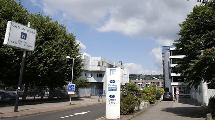 L'entrée du CHU de Rouen. (MATTHIEU ALEXANDRE / AFP)