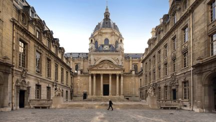 Assassinat de Samuel Paty : un hommage national organisé à Paris